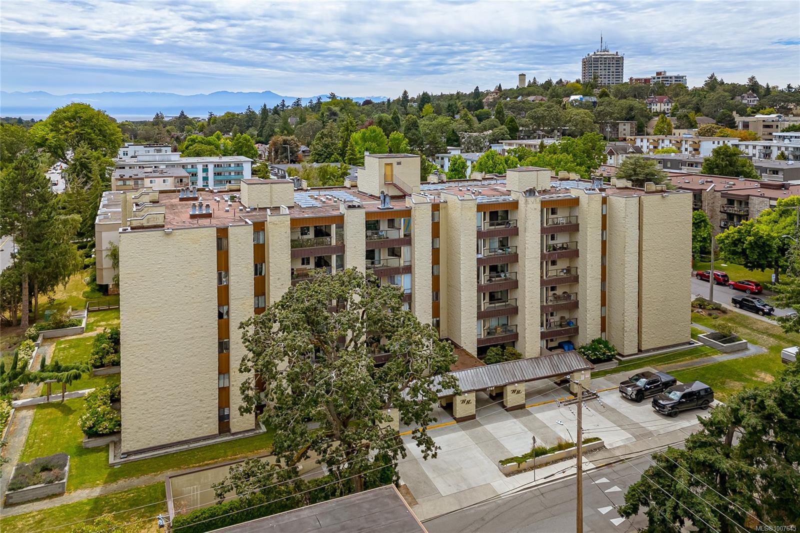 Photo de la propriété: 1745 Leighton Rd 307 BC V8R 6R6