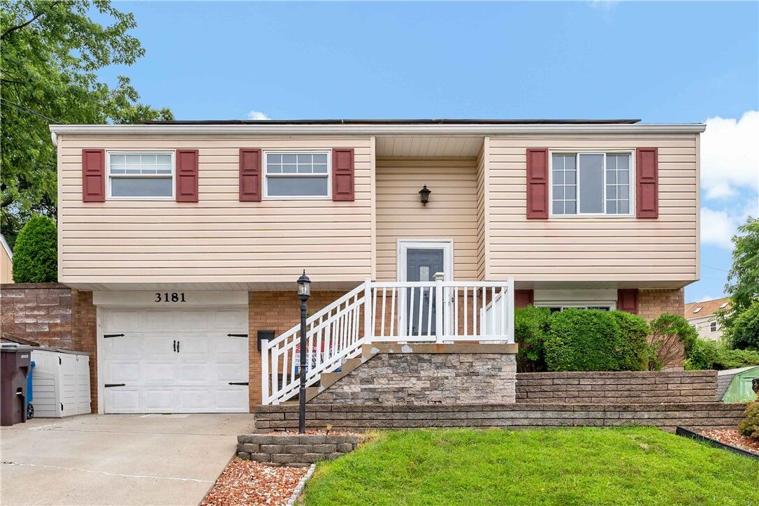 Property Photo: 3181 Mellott Rd PA 15227