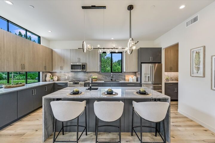 Property Photo: 2615 Pembrook Trail TX 78731
