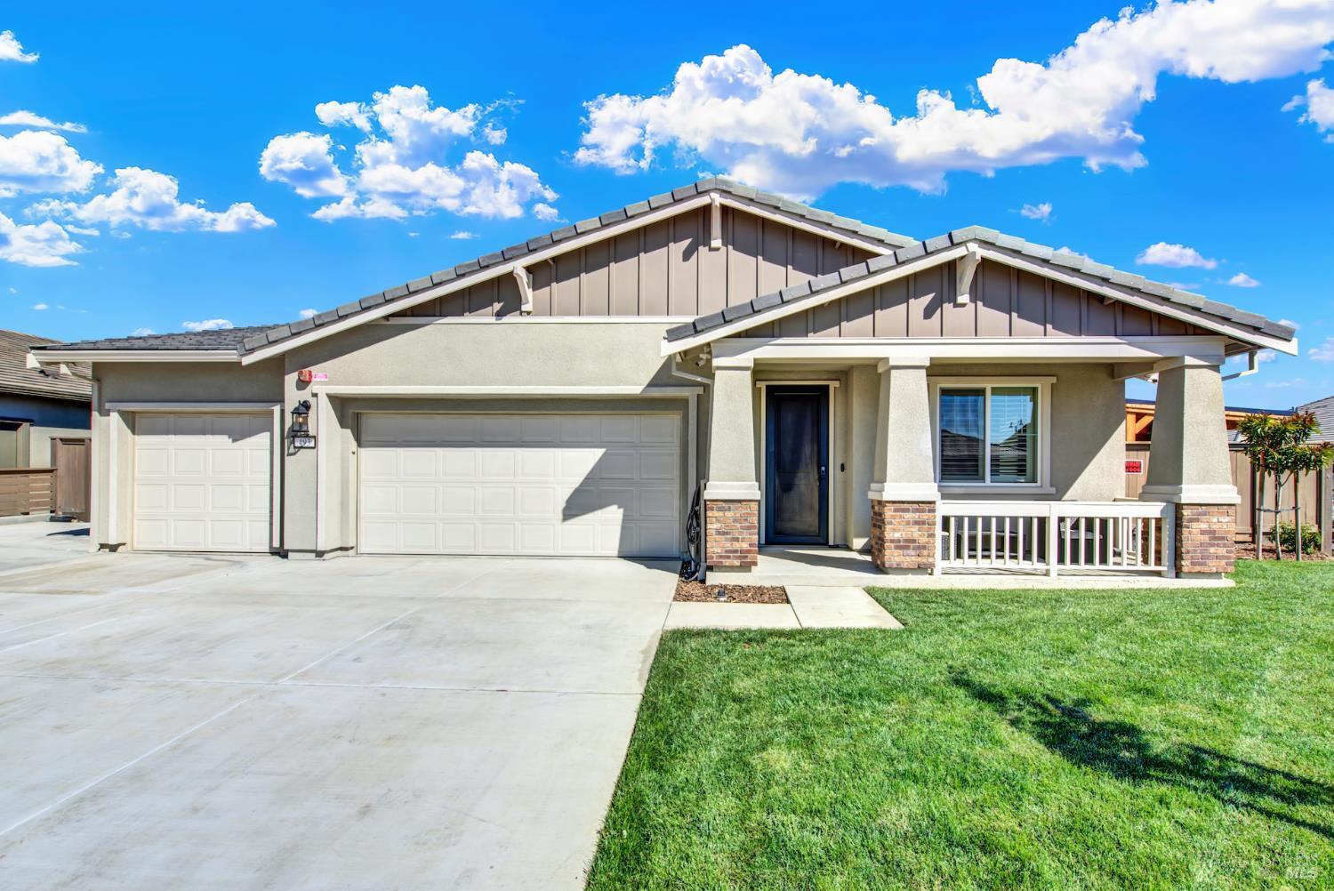 Property Photo: 493 Baler Circle CA 95687