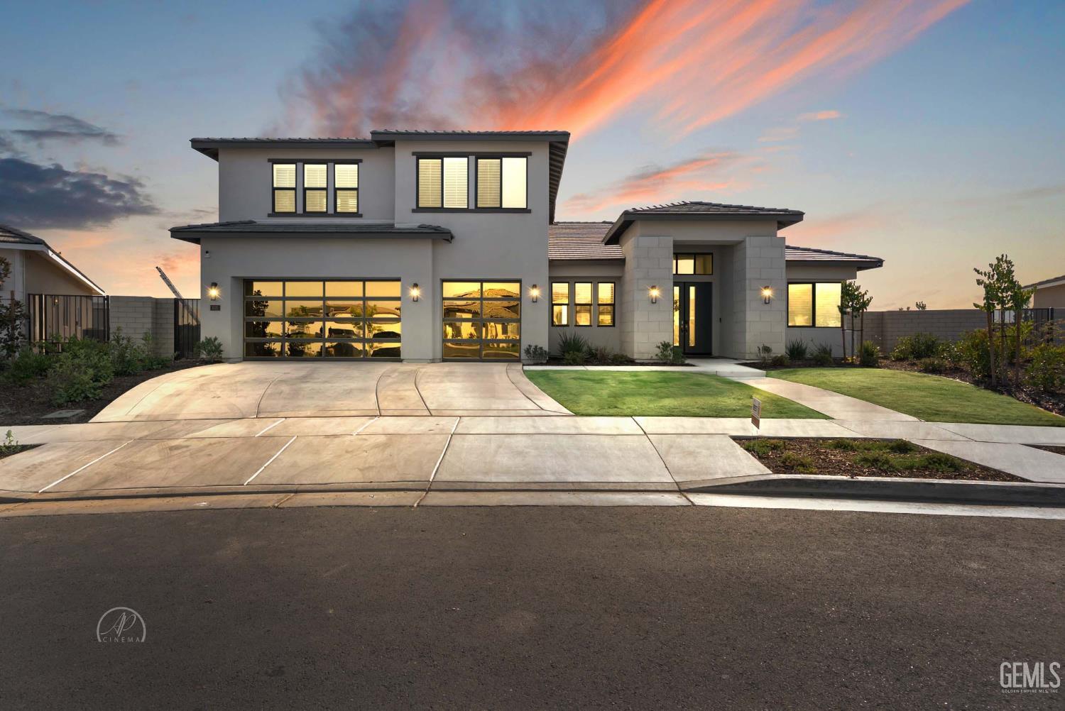 Property Photo:  3531 Jardineire Lane  CA 93311 