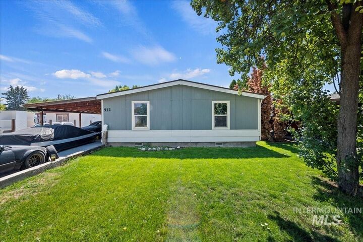 Property Photo: 912 4th Ave N ID 83687