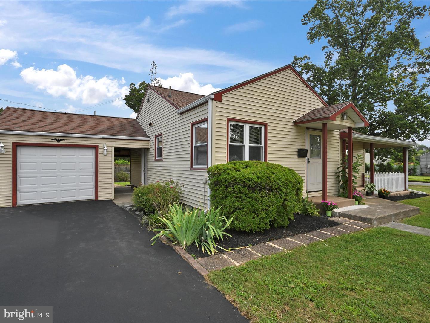 Property Photo: 306 Norman Road PA 17011