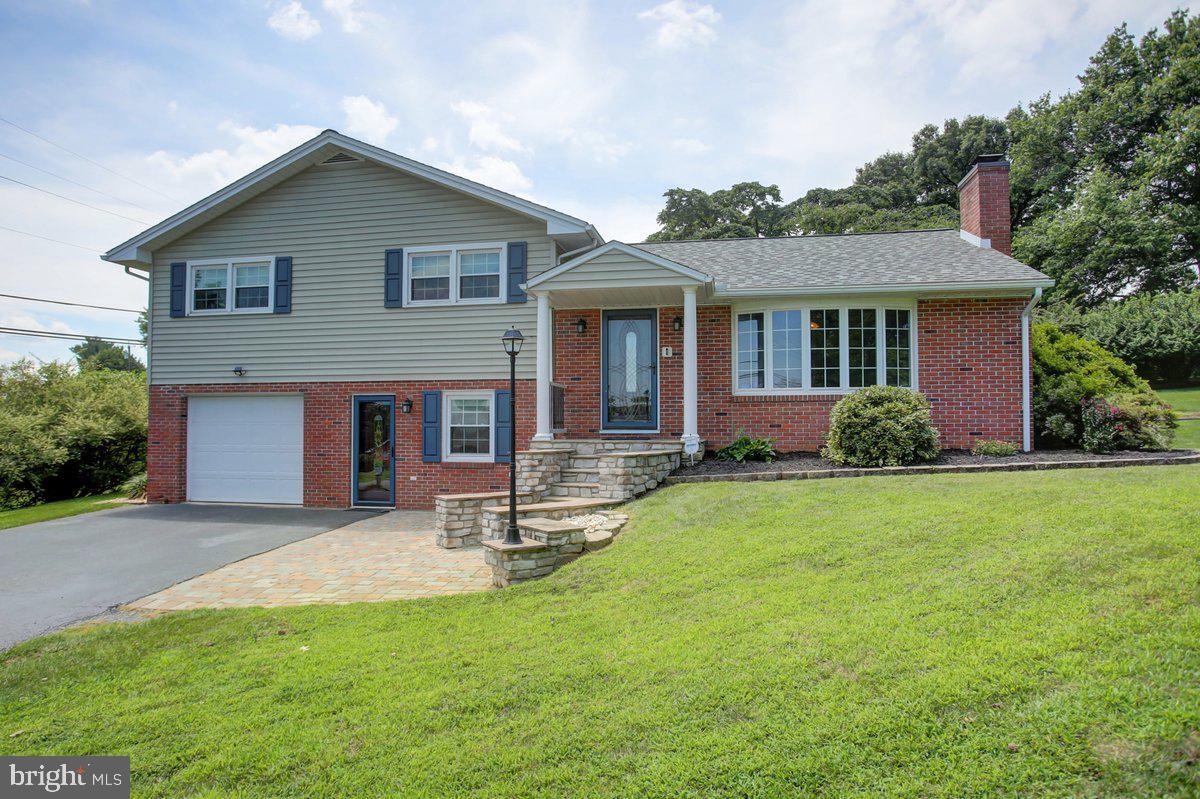 Property Photo: 300 Farmington Road PA 17202