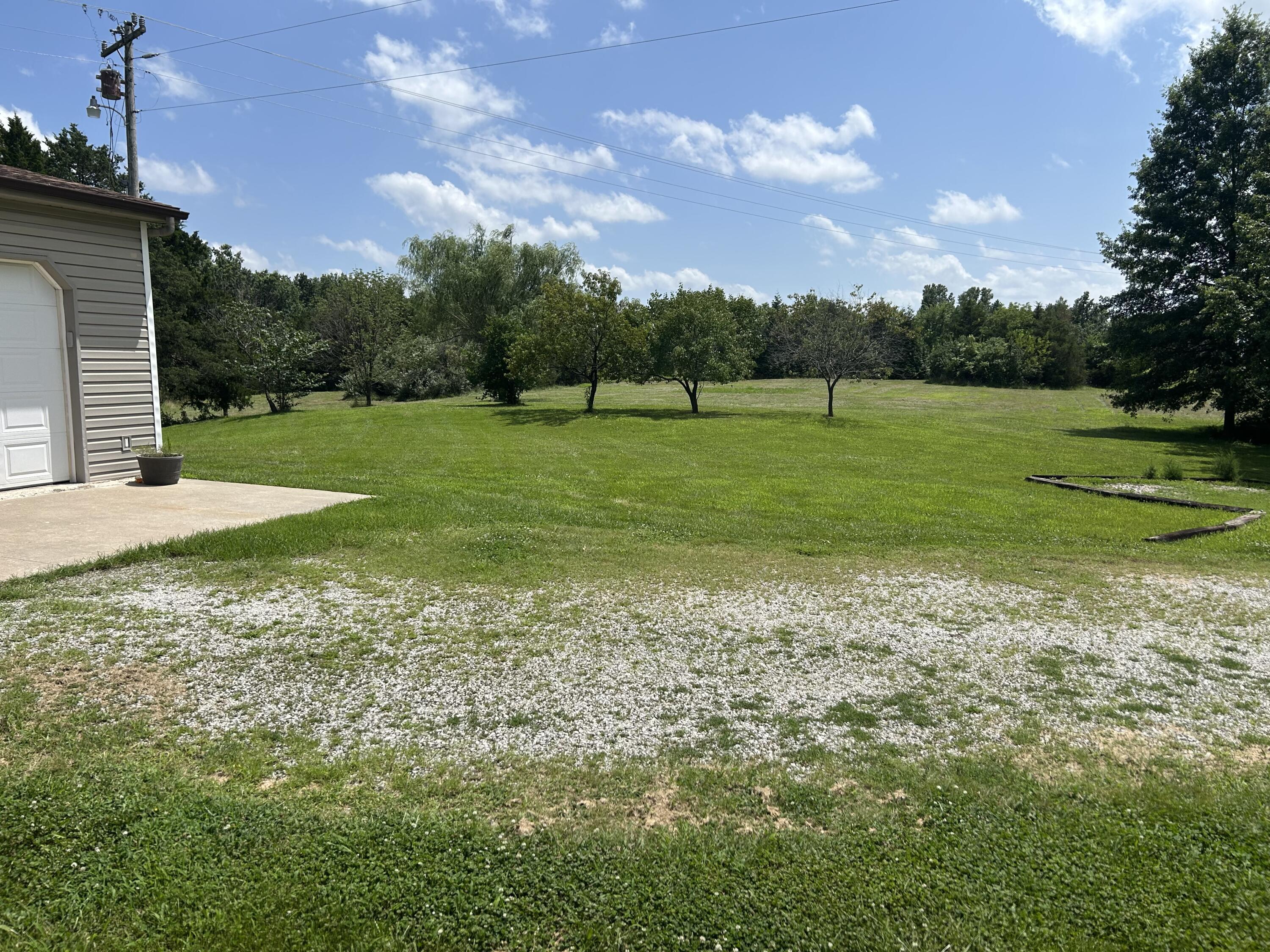 Property Photo: 16950 N Anchorom Rd MO 65255