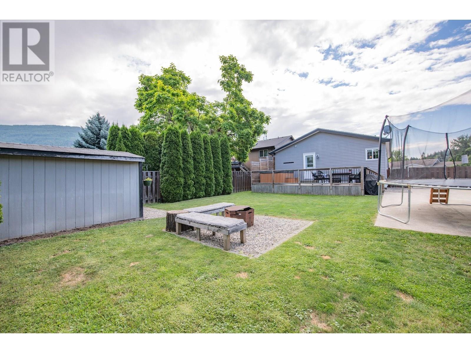 Property Photo:  4781 73 Avenue Northeast  BC V0E 1K0 