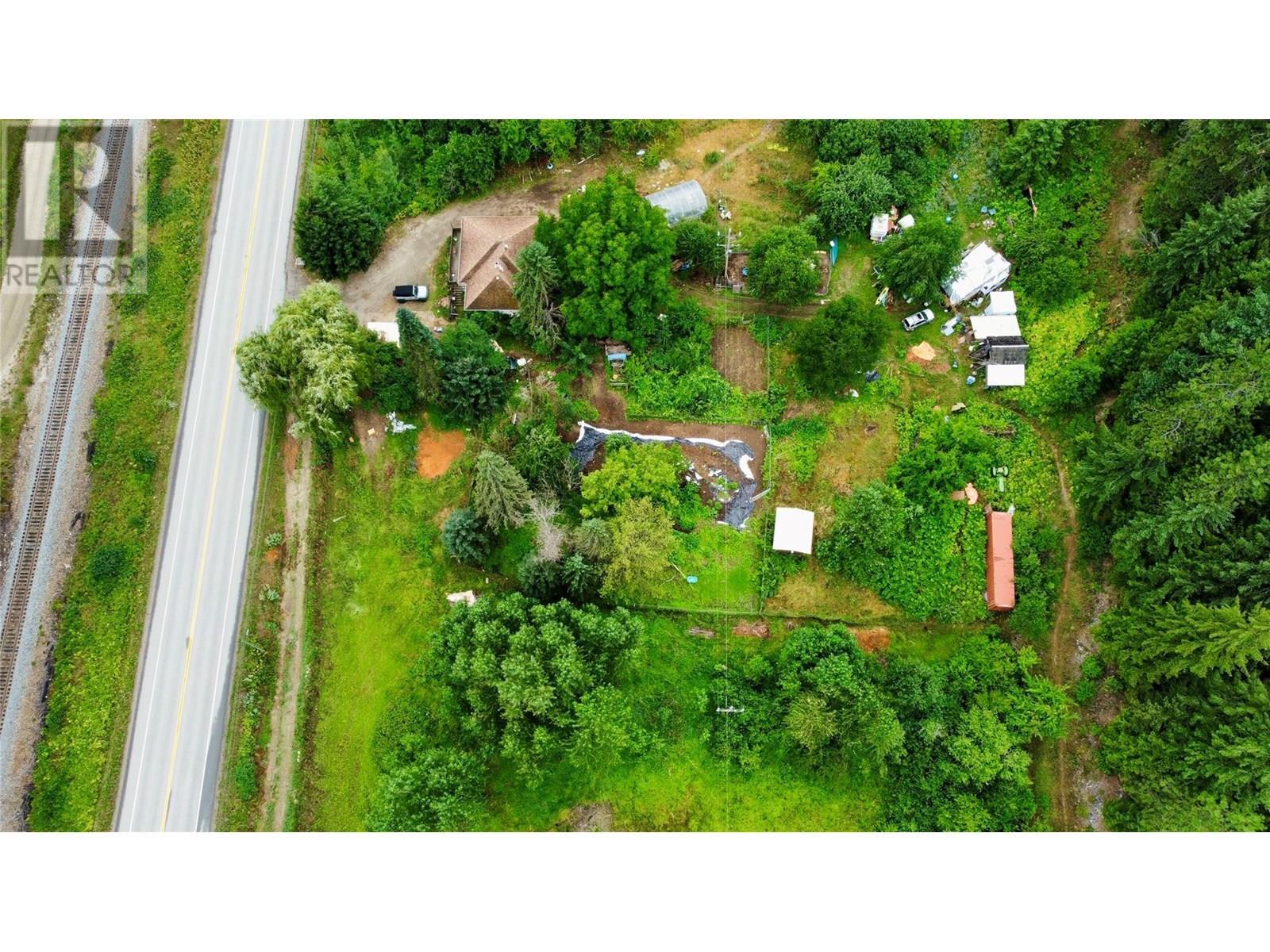 Property Photo: 1765 Highway 3A Highway BC V1N 3H3