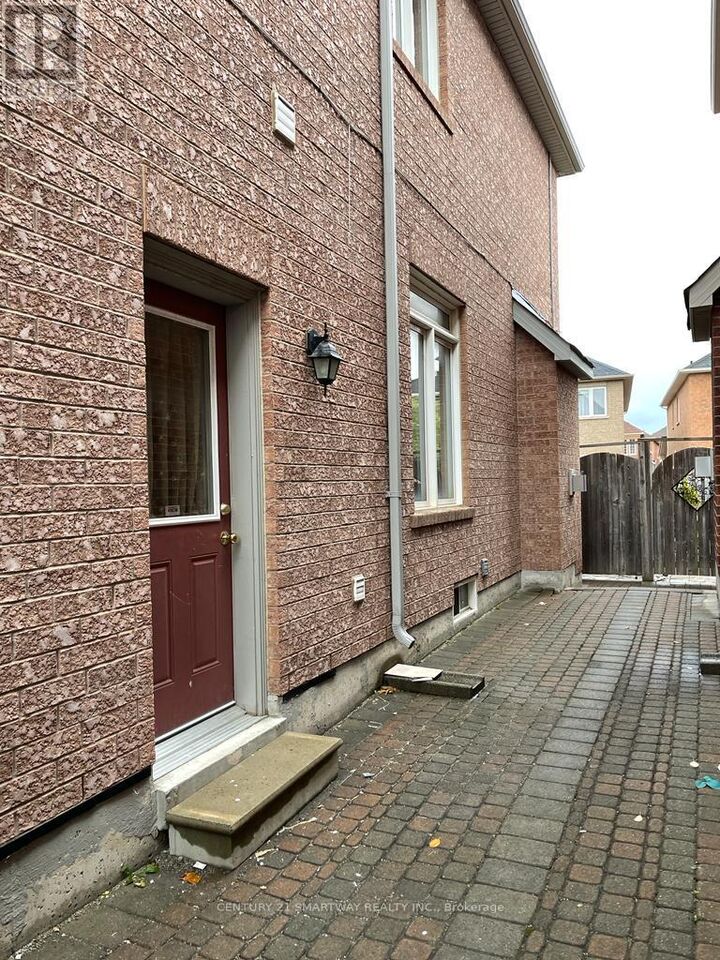 Property Photo: 3224 Tacc Drive Bsmt ON L5M 0H3
