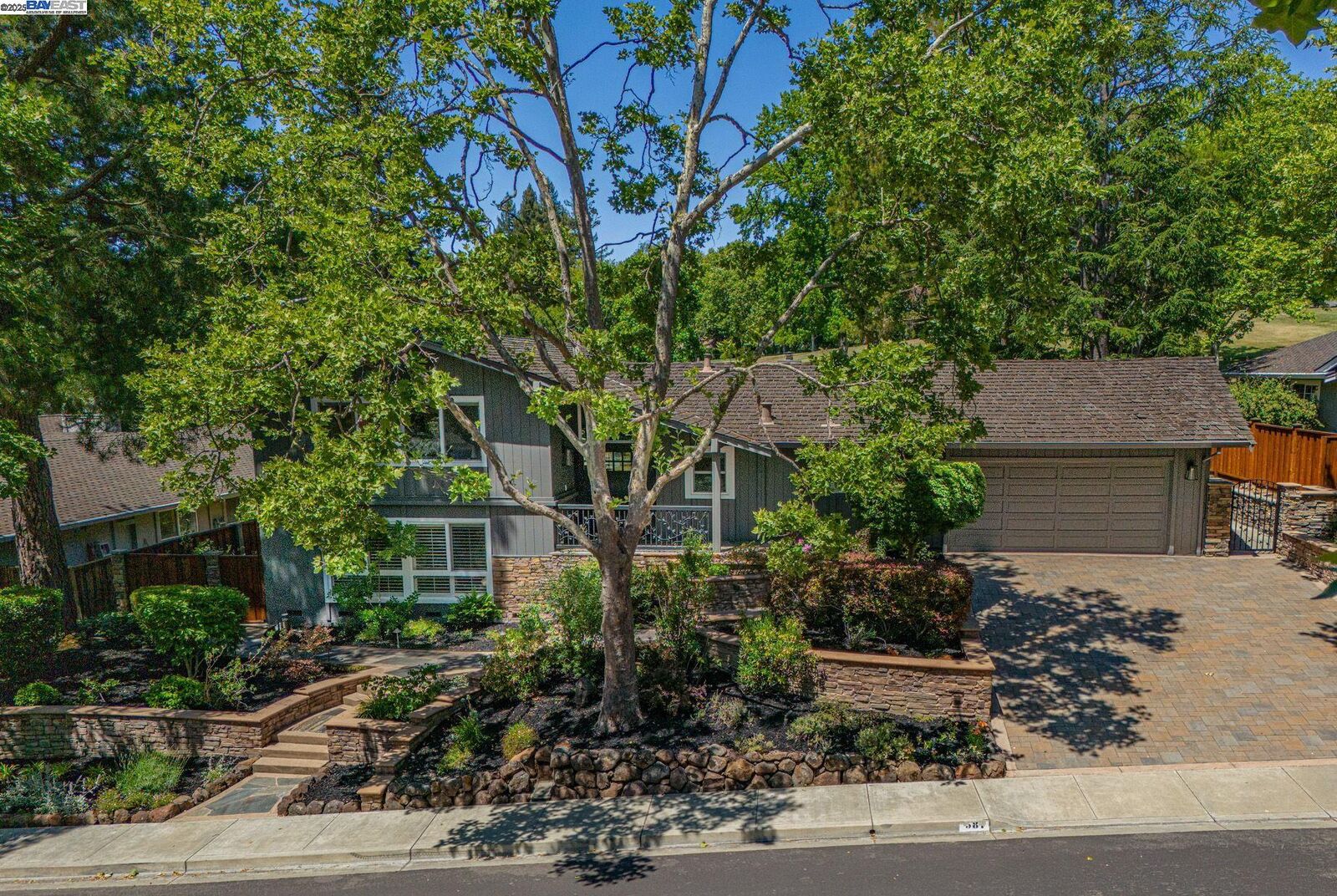 Property Photo: 587 Old Orchard Dr CA 94526