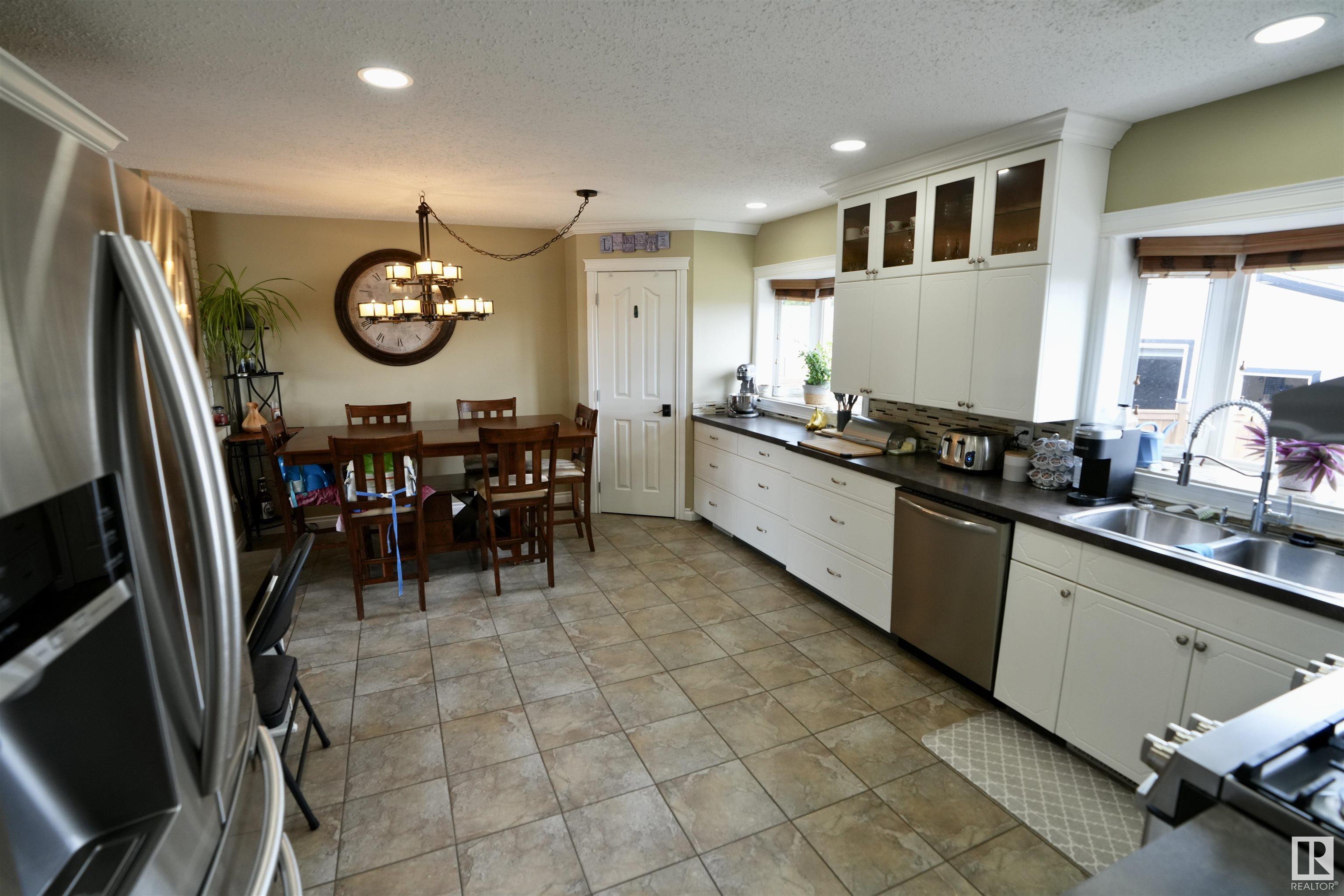 Photo de la propriété: 5533 50 Street AB T0A 3A1