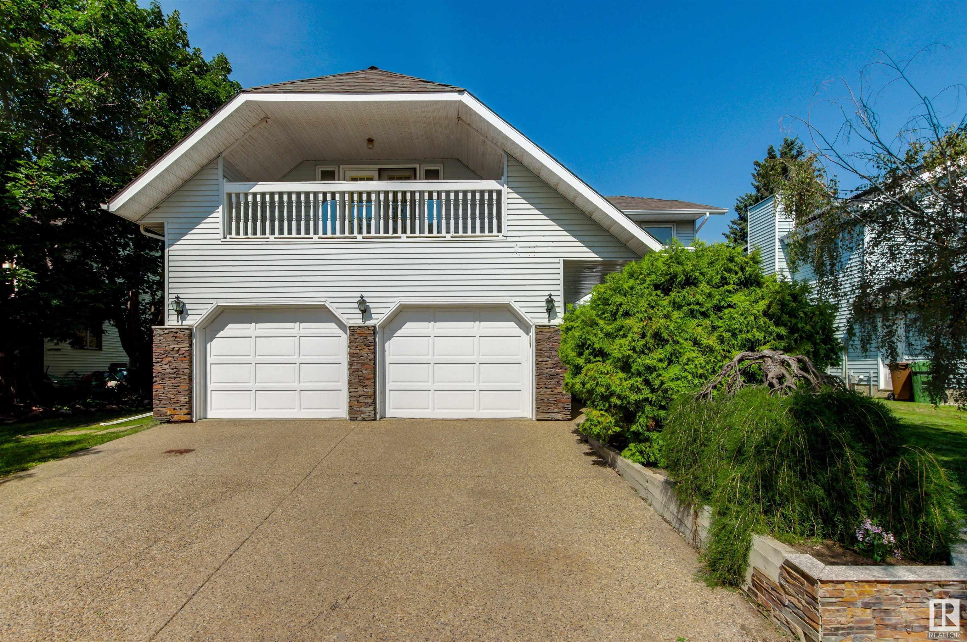 Property Photo: 36 Langholm Drive AB T8N 3W1
