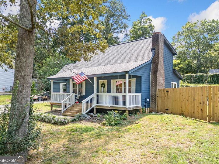 Property Photo:  354 Oakridge Drive SE  GA 30121 