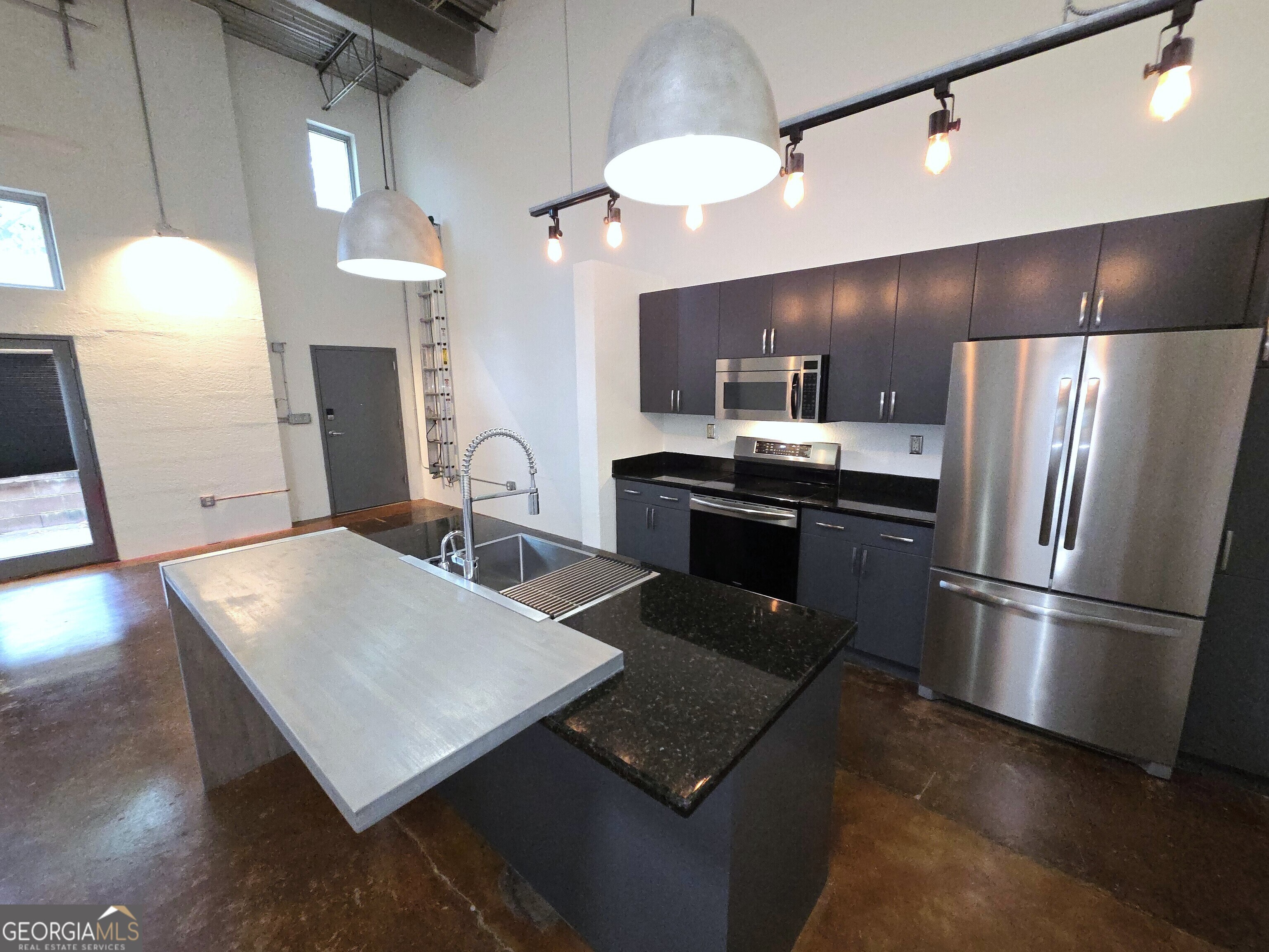 Property Photo:  195 Arizona Avenue NE 102  GA 30307 