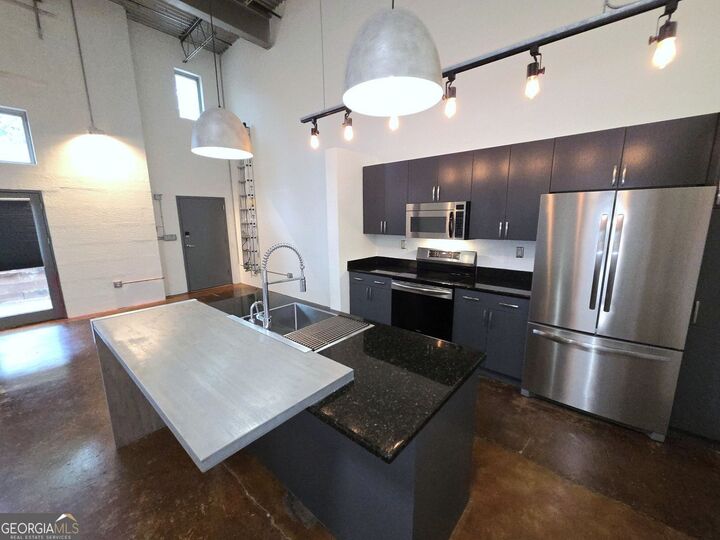 Property Photo:  195 Arizona Avenue NE 102  GA 30307 