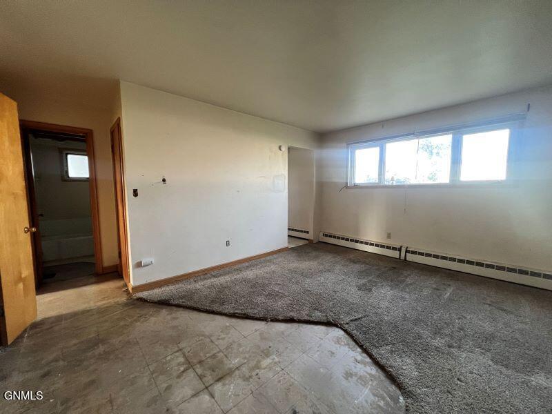 Property Photo: 2047 4th Street NW ND 58703