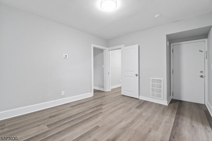 Property Photo:  92 Mercer St  NJ 07524 