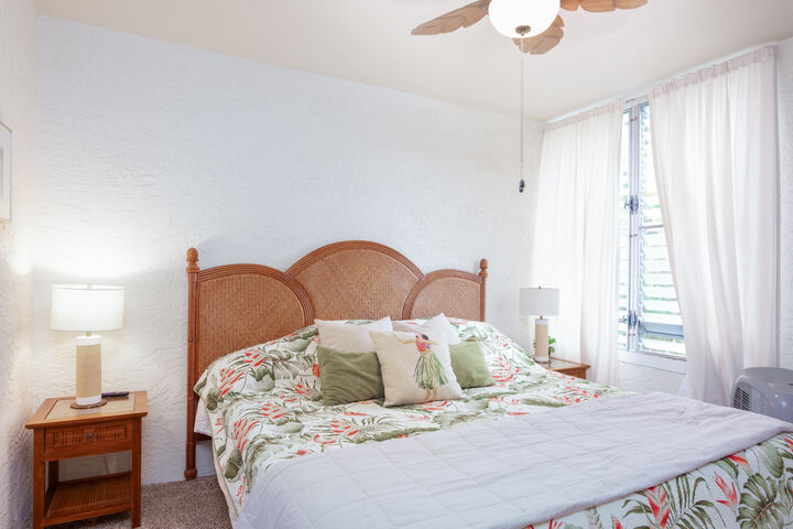 Property Photo:  75-6016 Alii Dr 120  HI 96740 