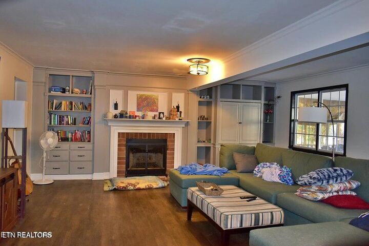 Property Photo: 915 Lothbury Ave KY 40965
