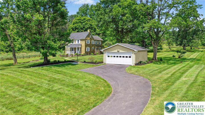 Property Photo:  995 Passer Road  PA 18036 