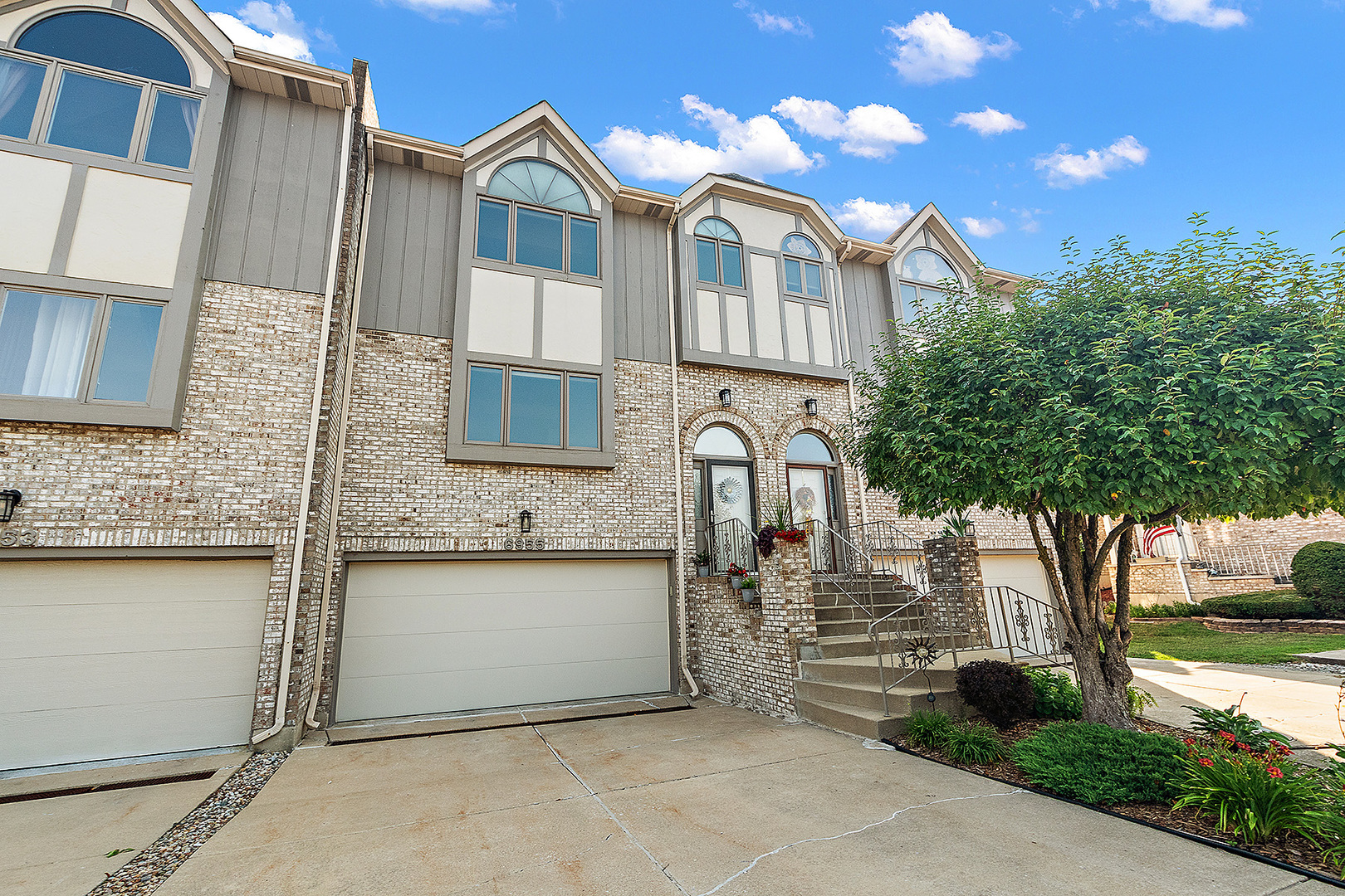 Property Photo: 6955 Kingston Court IL 60477