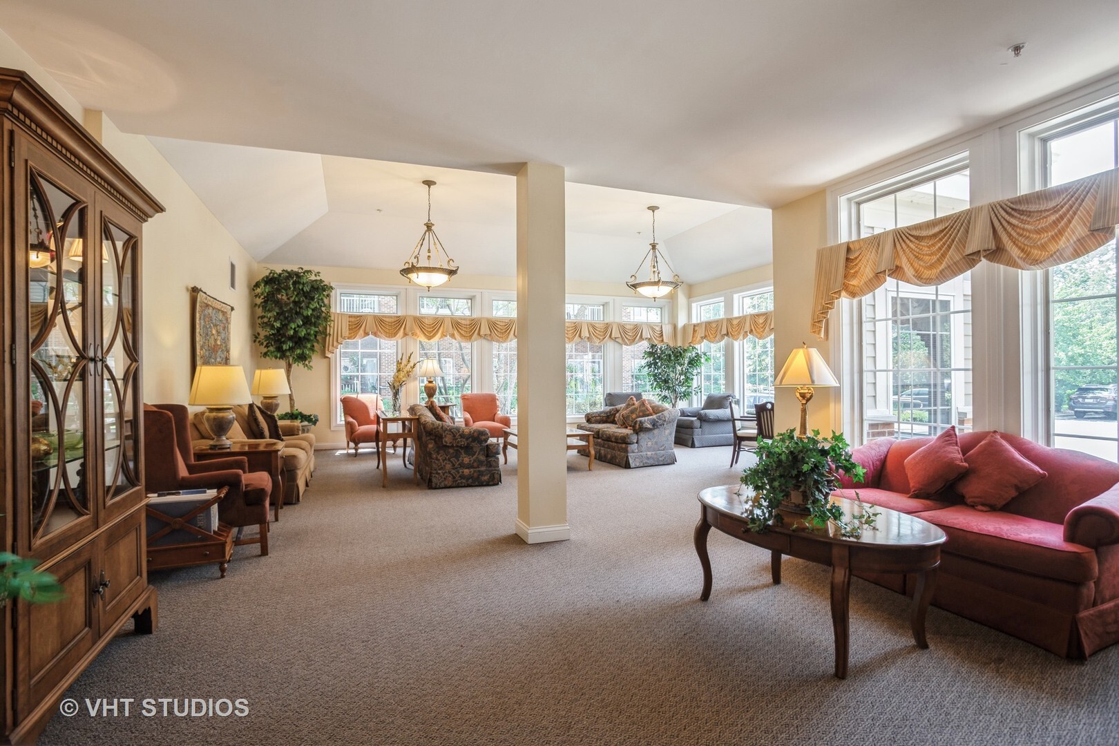 Property Photo: 801 N McLean Boulevard 224 IL 60123