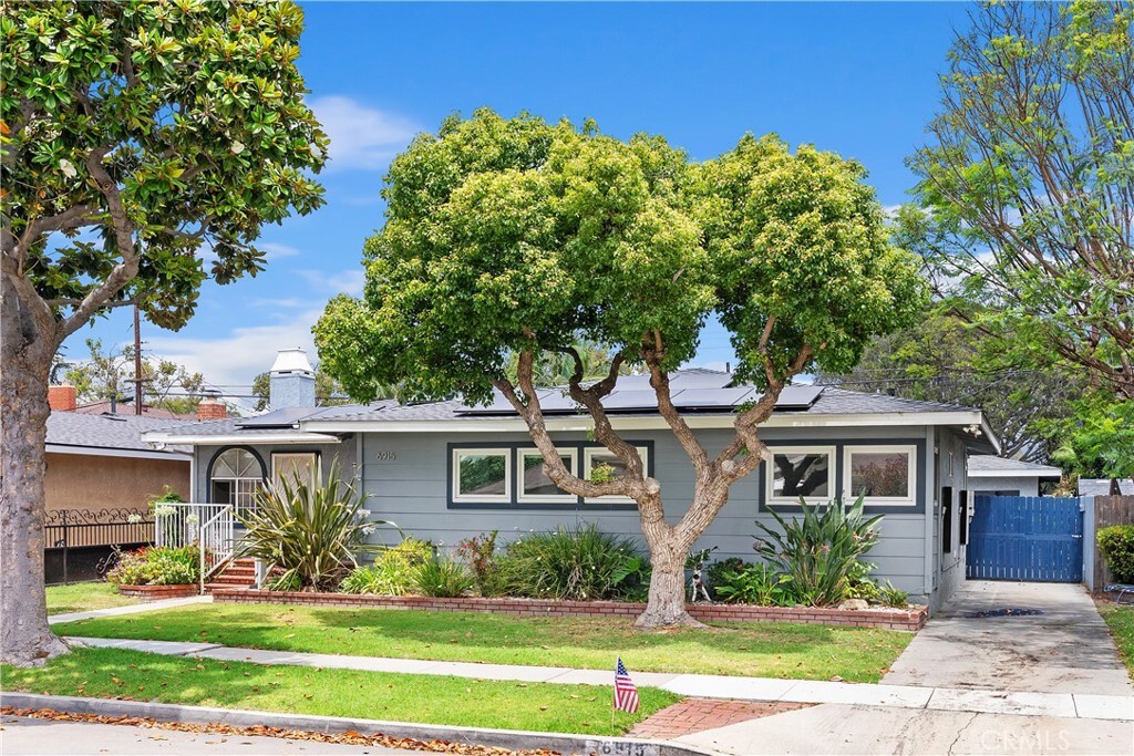 Property Photo: 6915 E Fairbrook Street CA 90815
