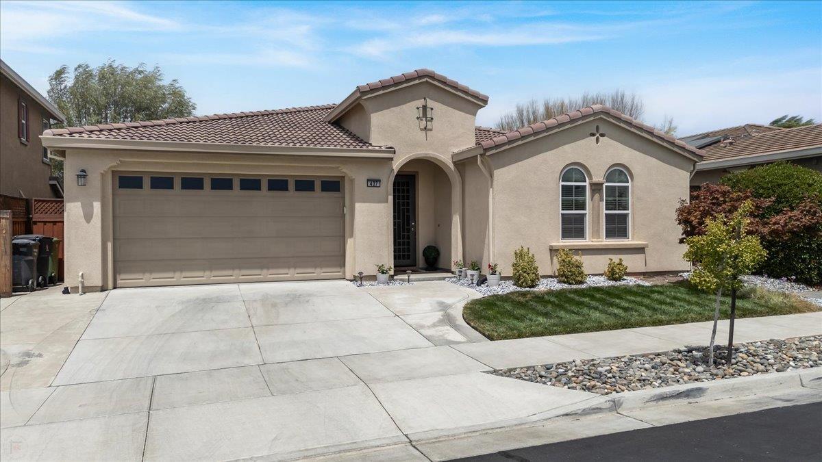 Property Photo: 437 S Ventana Avenue CA 95376