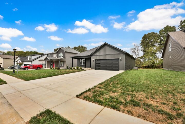 Property Photo: 476 Herman Dr TN 37042