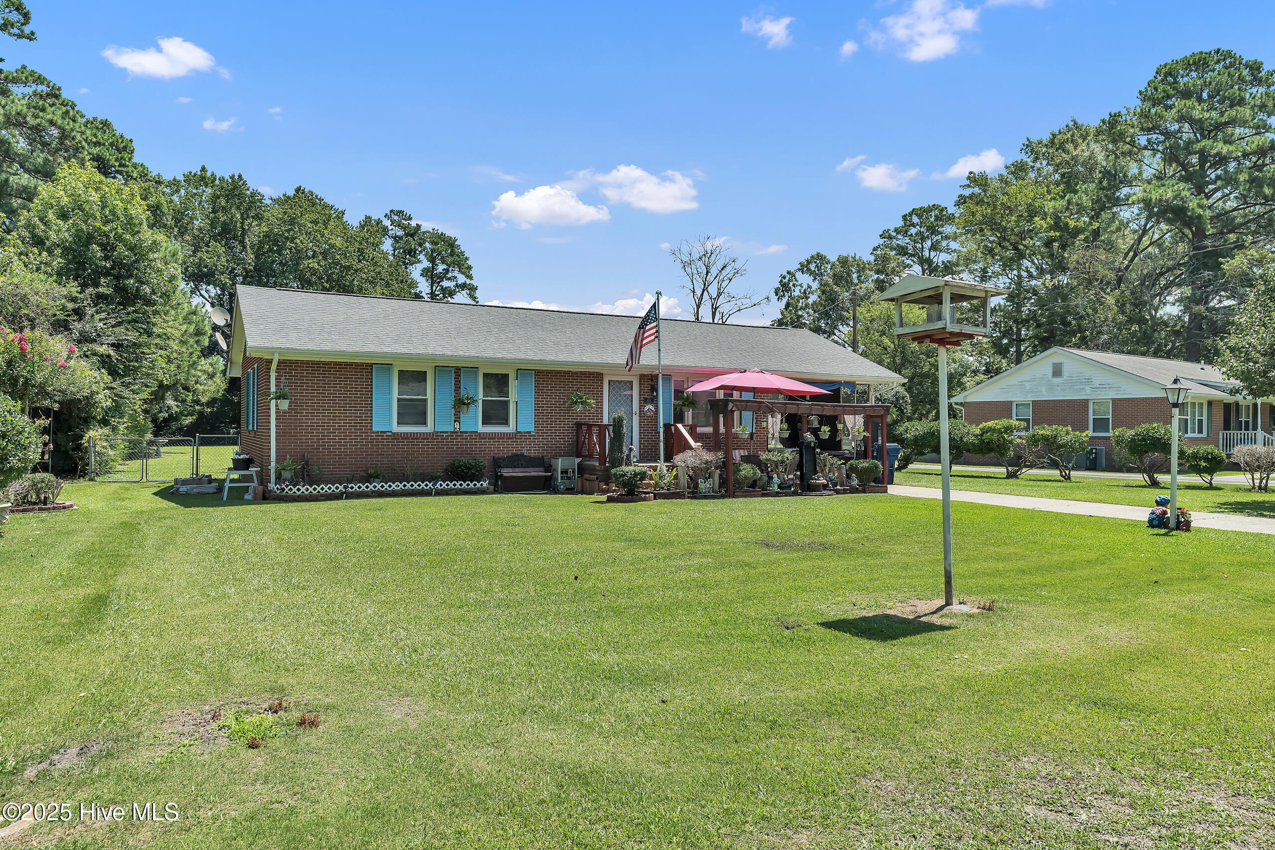 Property Photo: 618 Lee Drive NC 28532