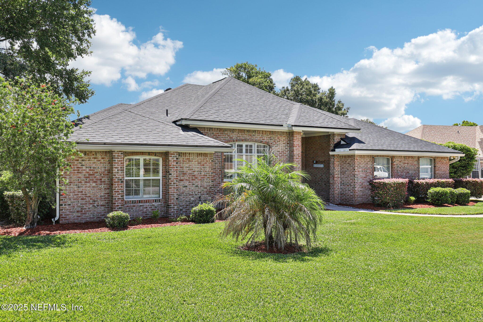 Property Photo:  1411 Dahoon Way  FL 32003 