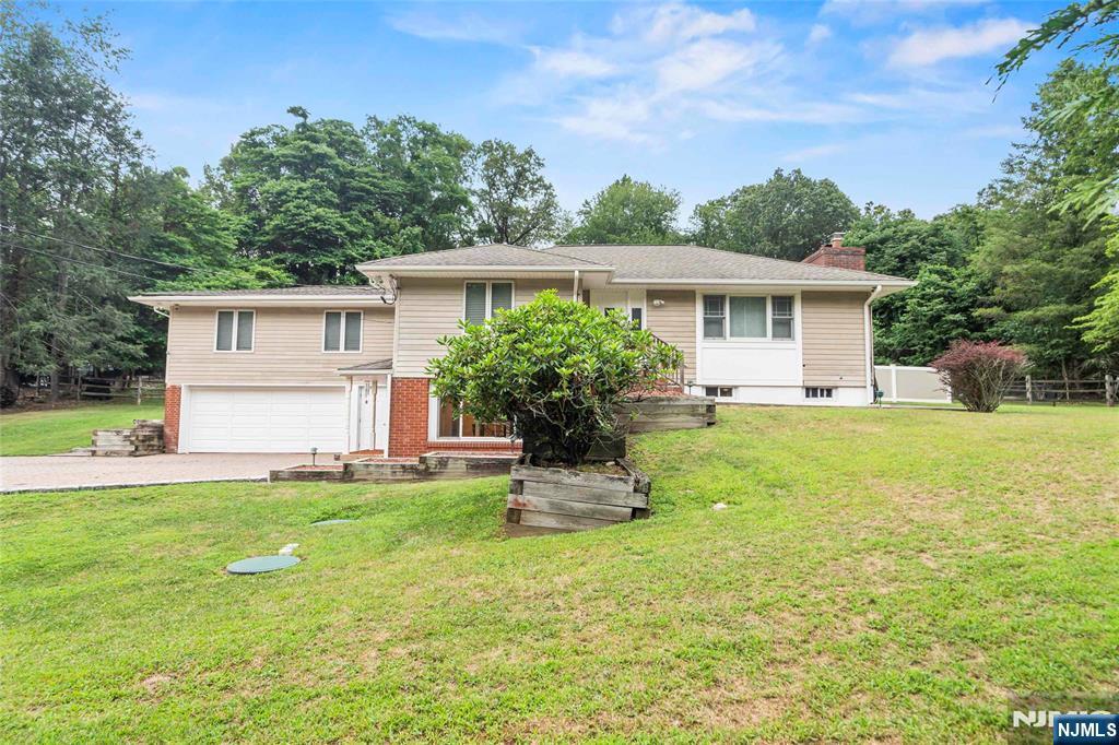 Property Photo: 905 Franklin Avenue NJ 07417