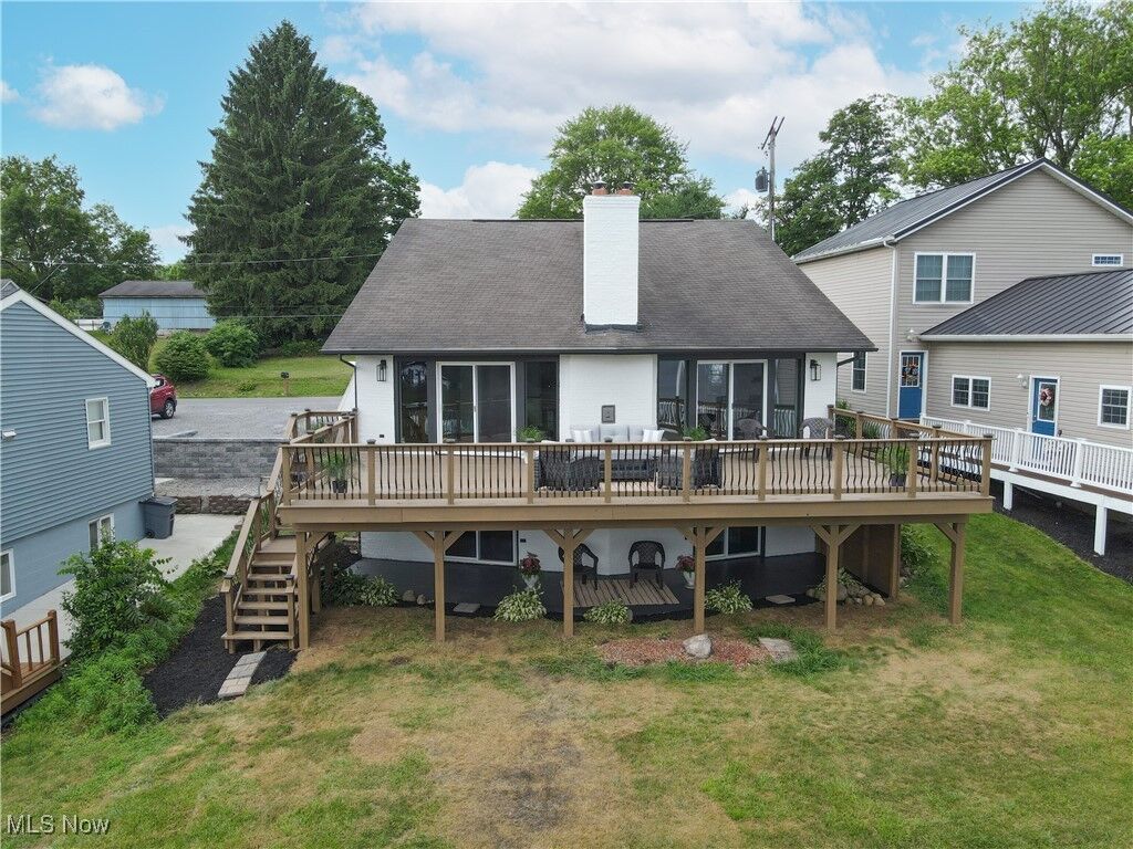 Property Photo:  32632 Wooddale Drive  OH 44432 