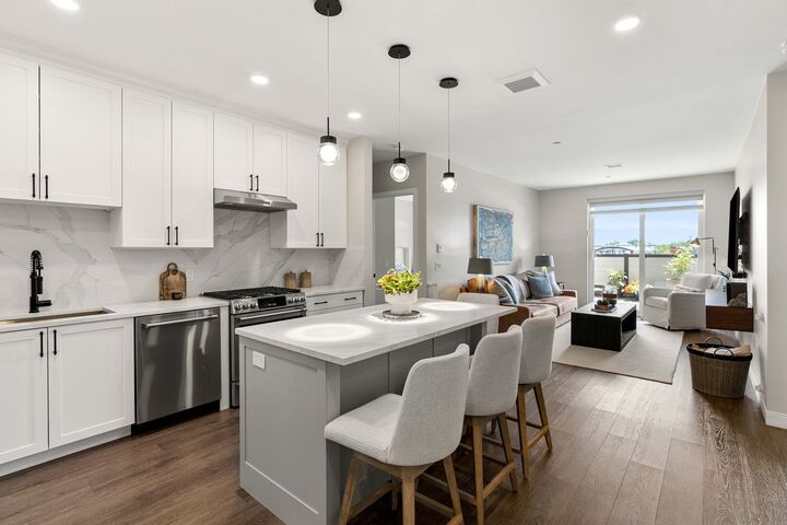Property Photo:  18 Artisan Drive  NH 03079 