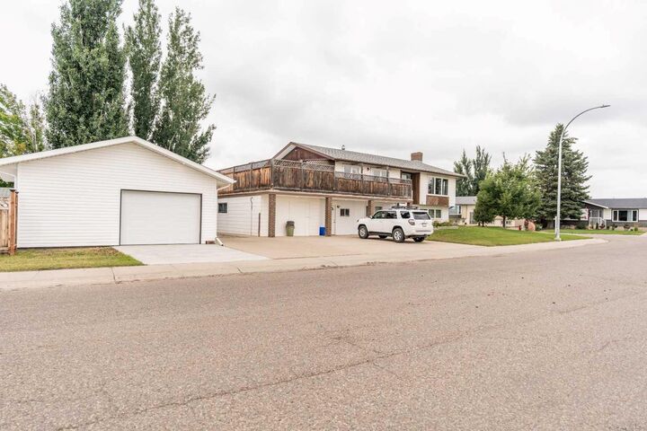 Photo de la propriété: 4716 Heritage Drive AB T1G 1A4