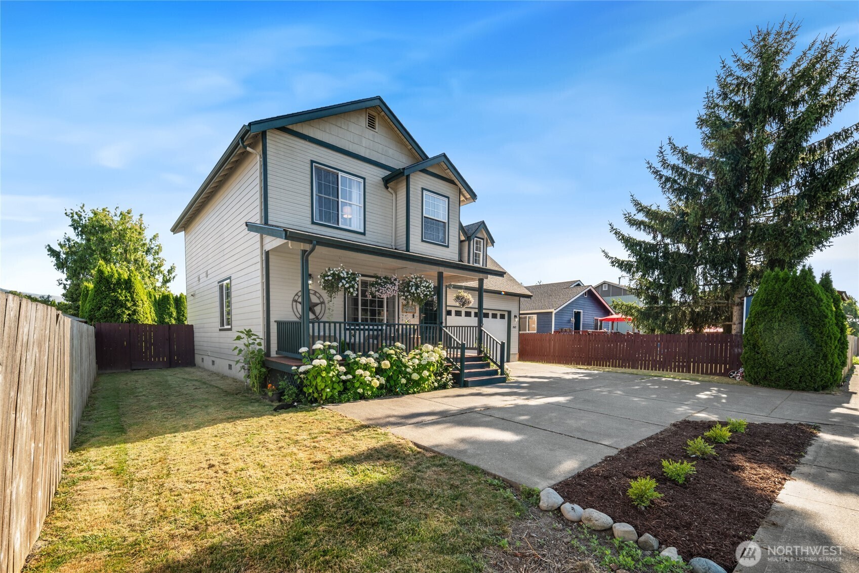 Property Photo:  843  Garfield Street  WA 98295 