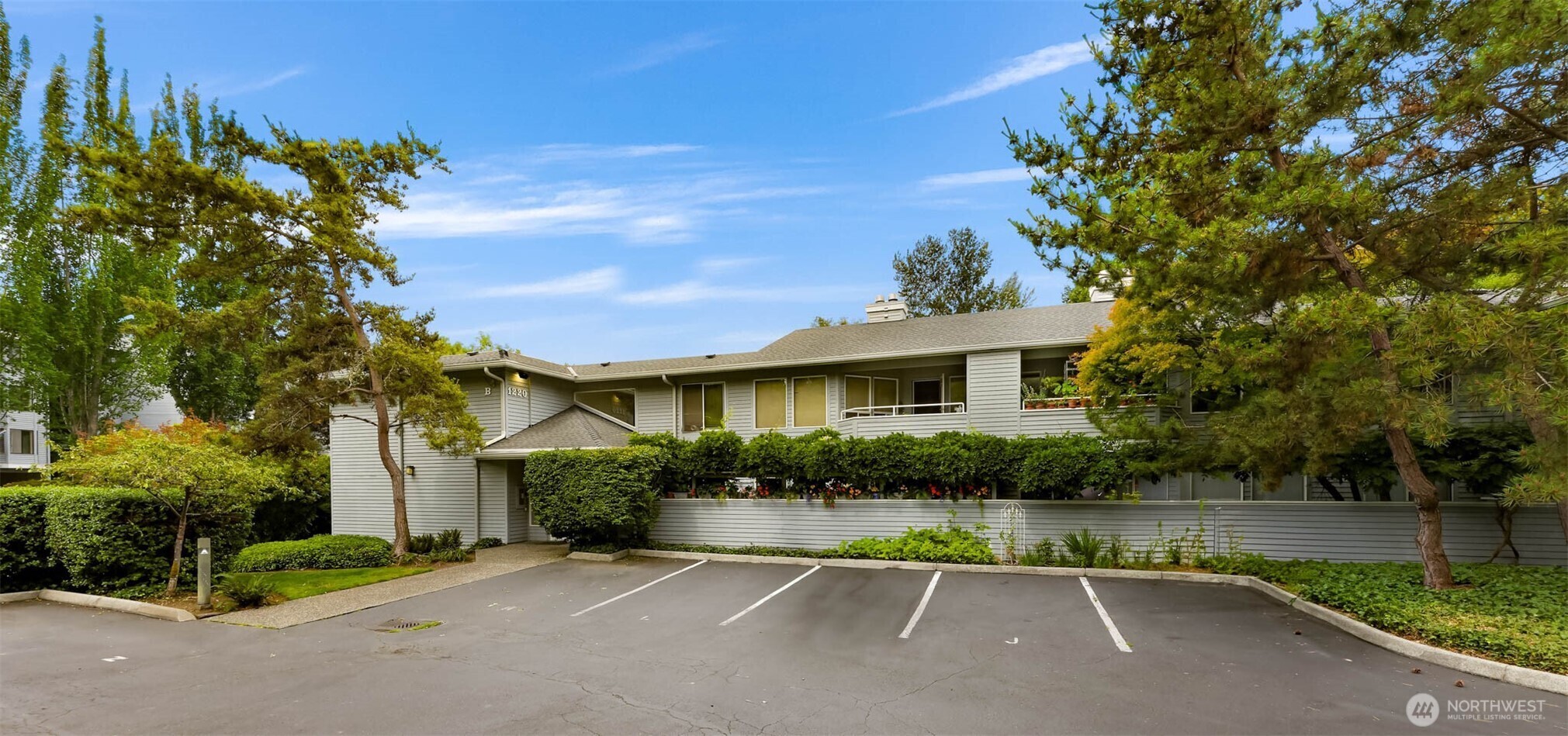Property Photo: 1220 6th Avenue S B305 WA 98020