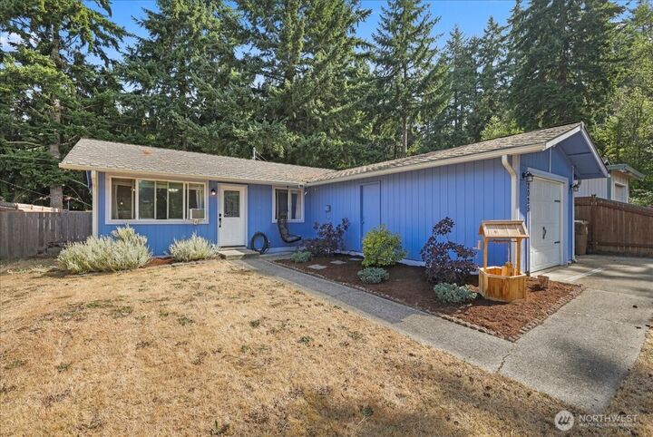 Property Photo:  2025 E 62nd Street  WA 98404 