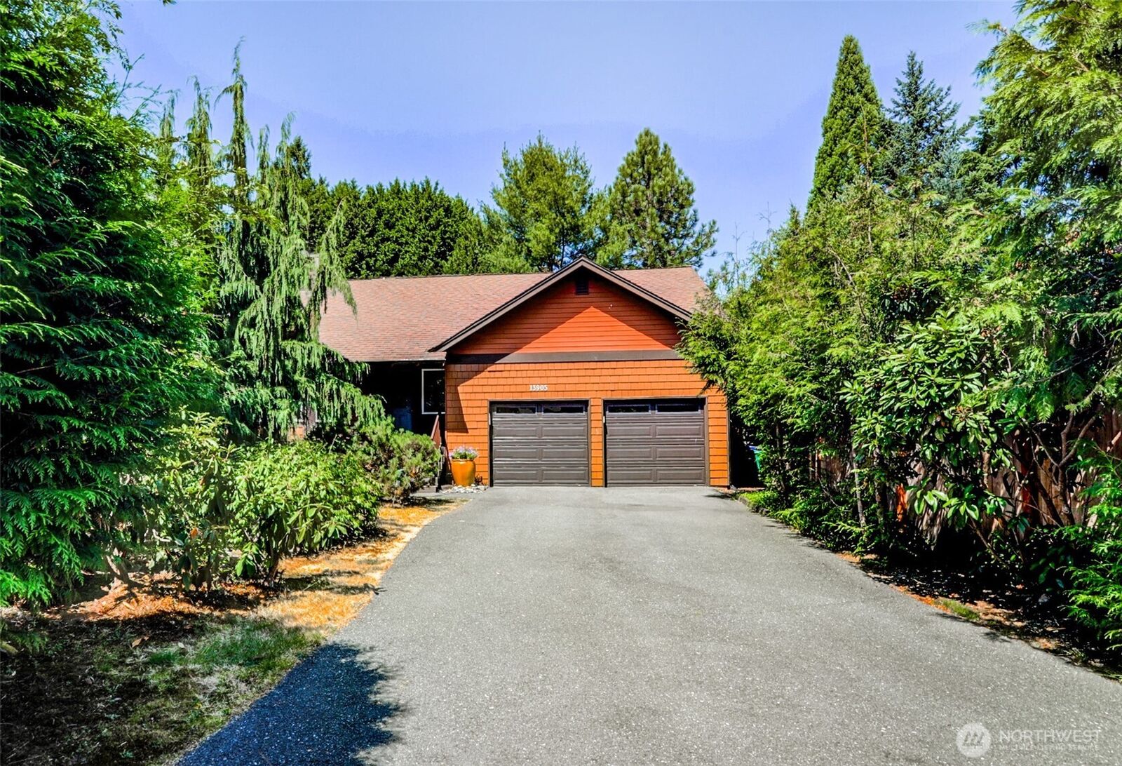 Property Photo: 13905 127th Place NE WA 98034