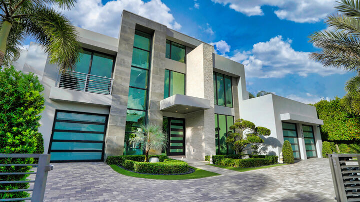 Property Photo:  862 NE 33rd Street  FL 33431 