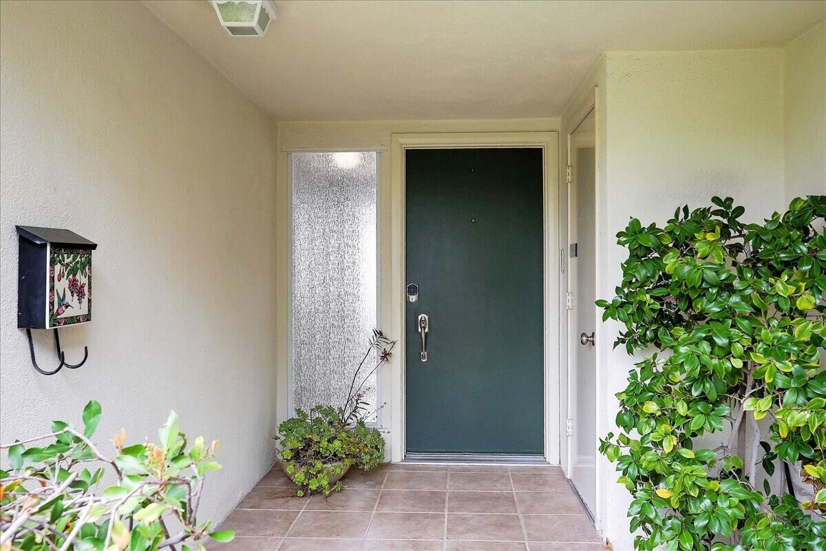 Property Photo: 811 Cieneguitas Road CA 93110