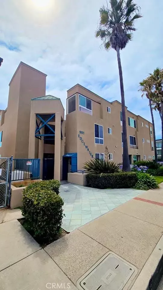 Property Photo:  901 S Pacific Street 301  CA 92054 