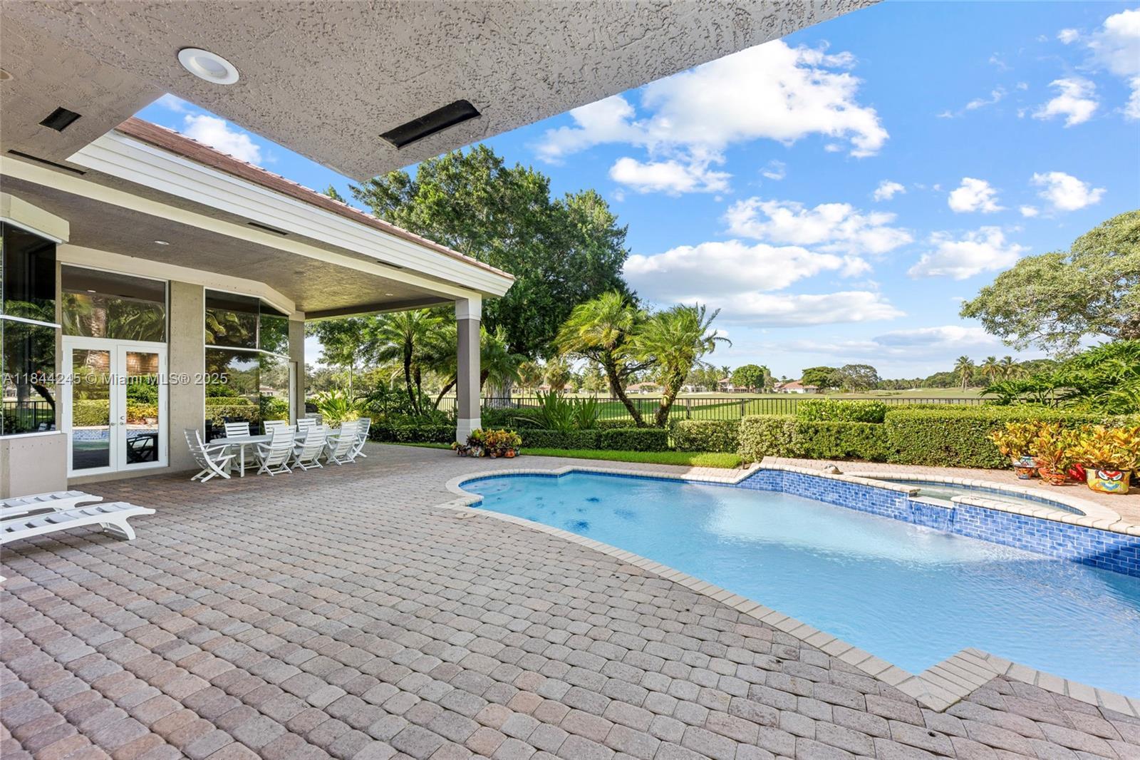 Property Photo: 2508 Princeton Ct FL 33327