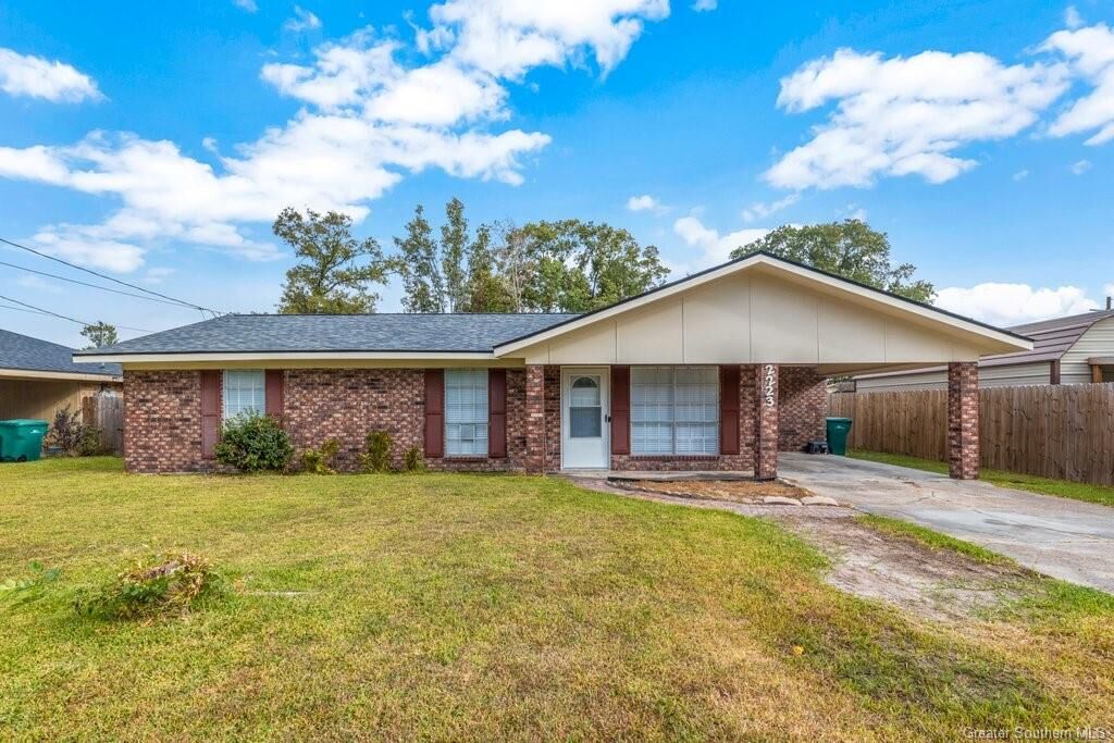 Property Photo:  2223 Roxton Street  LA 70663 