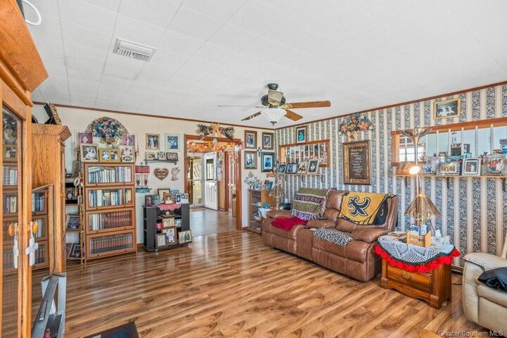 Property Photo:  206 S 2nd Street S  LA 70542 