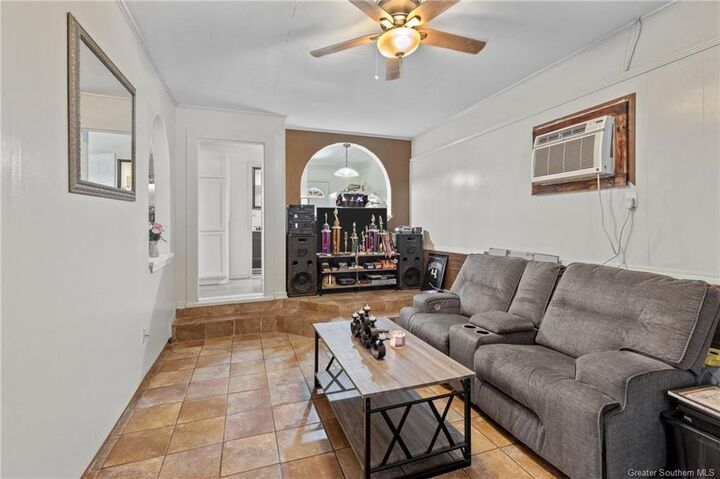 Property Photo:  1212 E School Street E  LA 70607 