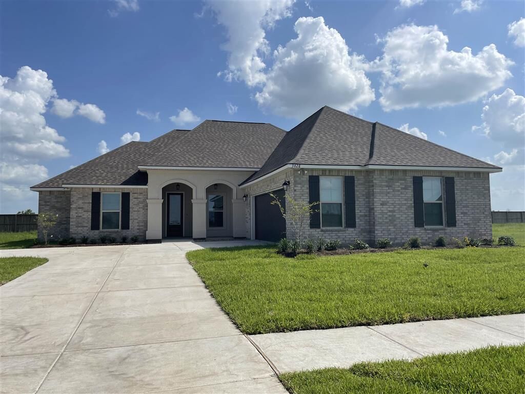 Property Photo: 3428 Woods Road LA 70607