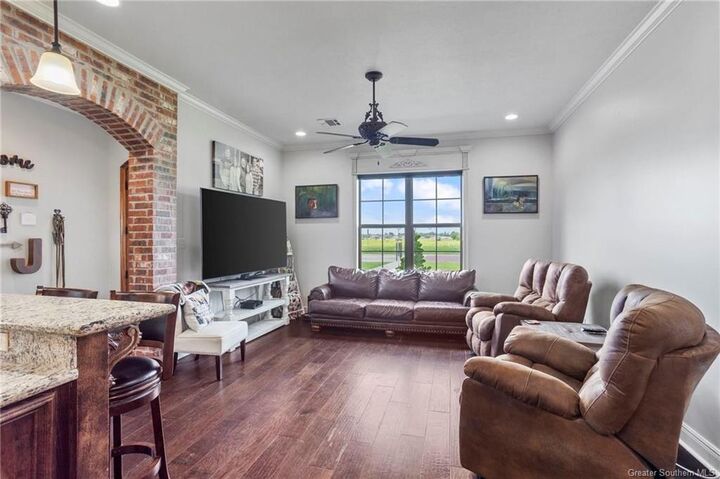 Property Photo: 1550 Lacadie Drive 11 LA 70605