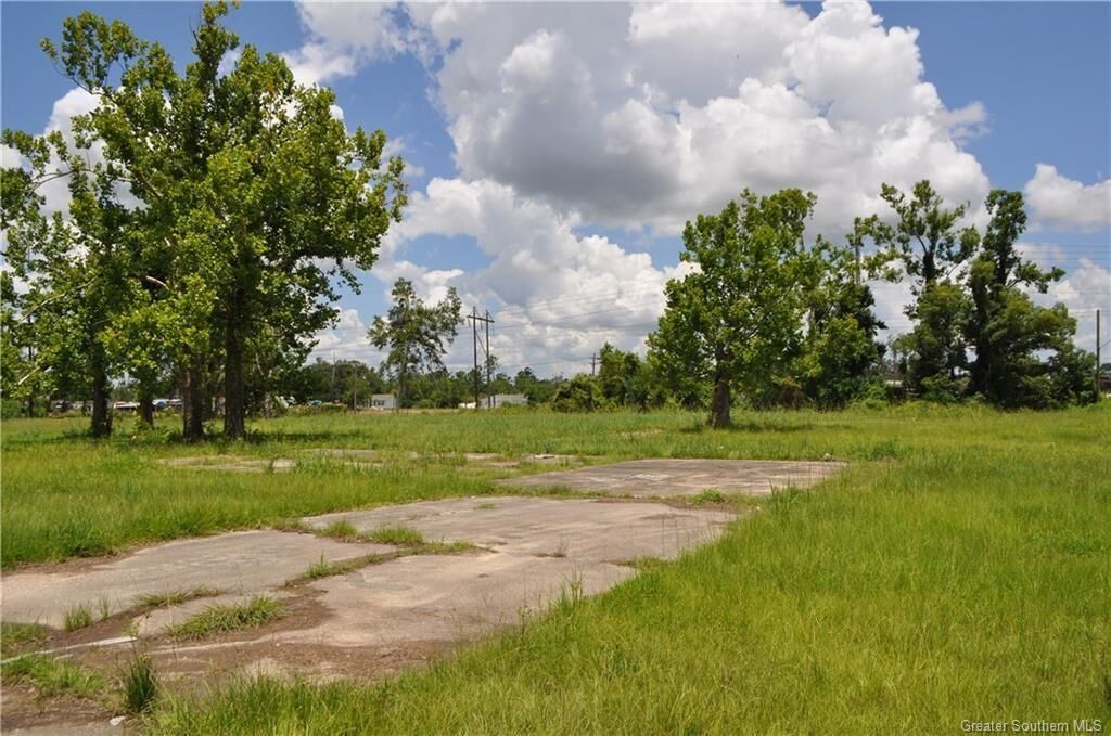 Property Photo: 1901 N Martin Luther King Highway N LA 70601