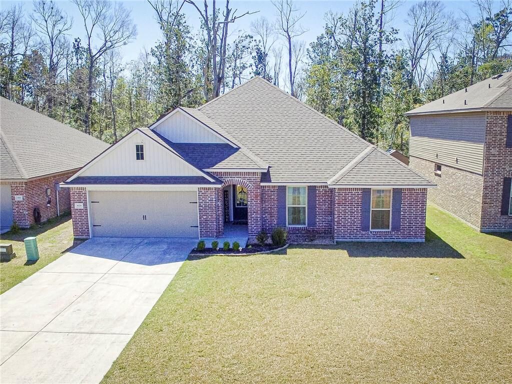 Property Photo:  979 S Berryvine Lane S  LA 70611 