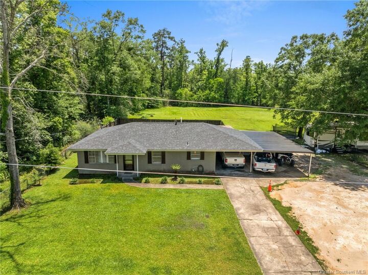 Property Photo:  1411 Hargrove Loop  LA 70633 